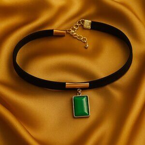 Green Agate Choker Necklace Rectangle Gold Bezel Gem Pendant Black Cord Jewelry